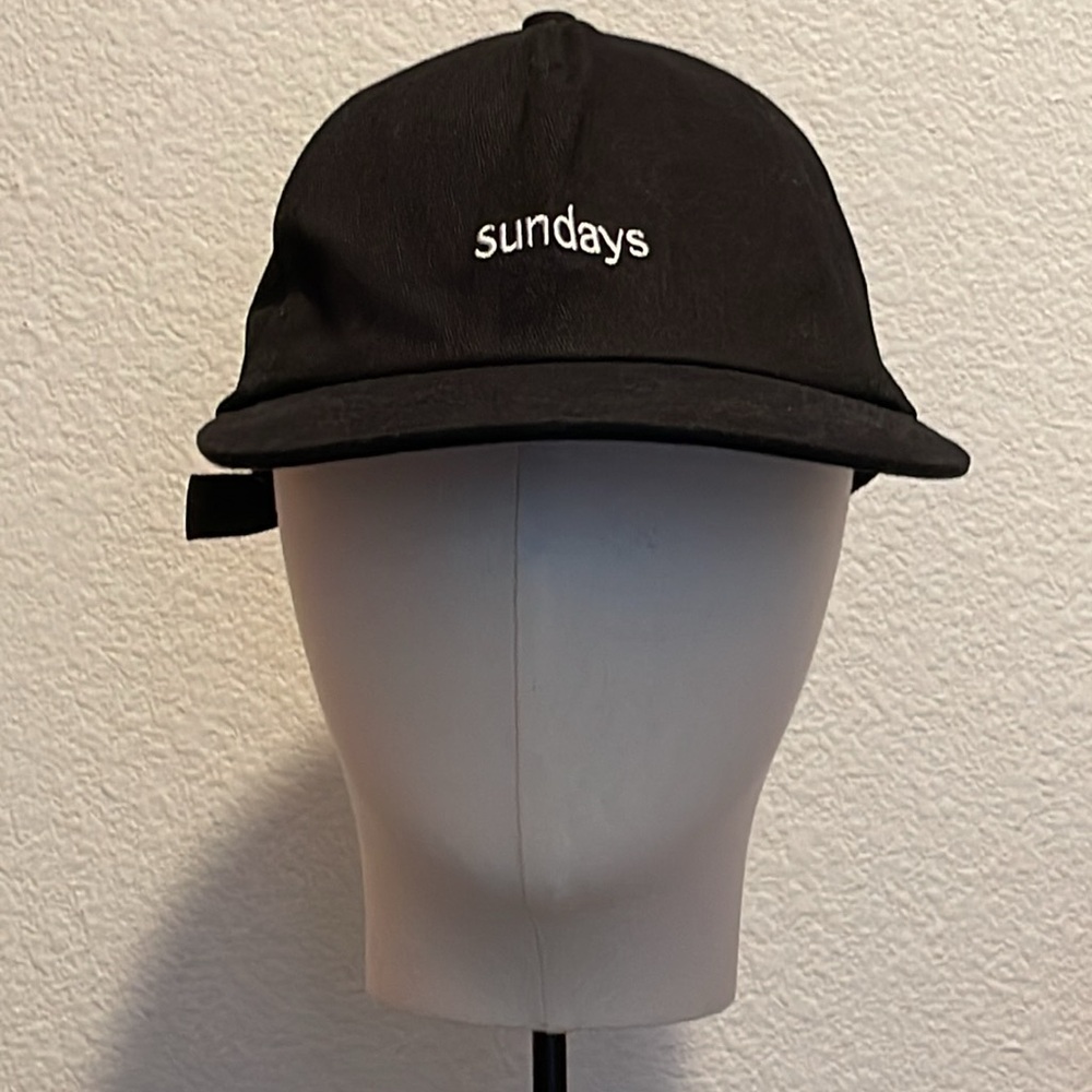 NWOT Los Sundays “Sundays” Embroidered 5-Panel Cap | Unisex OS | Black